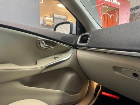2018 Volvo V40 - photo 15