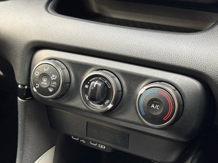 2024 Toyota Yaris - photo 13