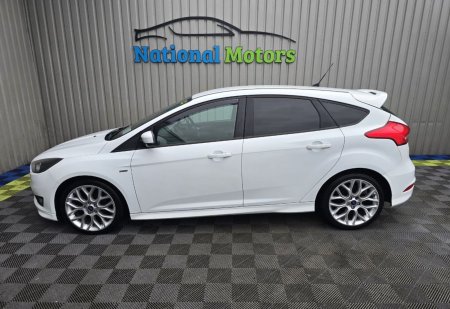 2017 Ford Focus - photo 6