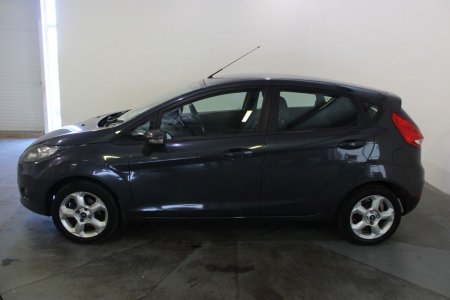 2011 Ford Fiesta - photo 10