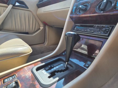 1995 Mercedes-Benz E-Class - photo 25