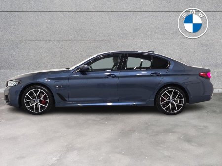 2023 BMW 5-Series - photo 3