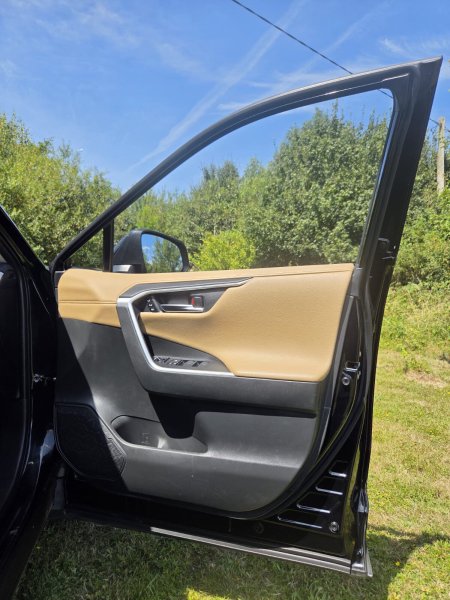 2021 Toyota RAV4 - photo 9