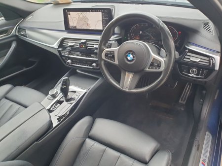 2022 BMW 5-Series - photo 6