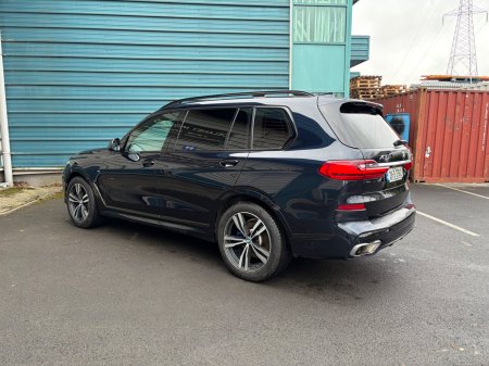 2021 BMW X7 - photo 7
