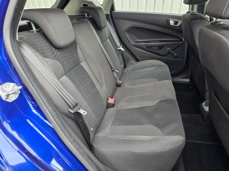 2015 Ford Fiesta - photo 21