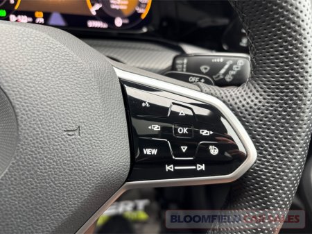 2021 Volkswagen Golf - photo 24