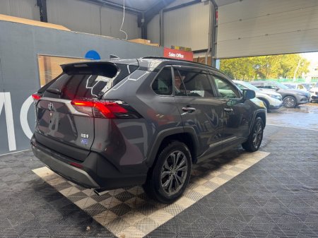 2024 Toyota RAV4 - photo 3