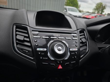 2015 Ford Fiesta - photo 15