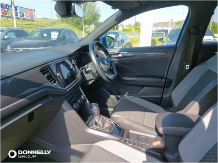 2022 Volkswagen T-Roc - photo 2
