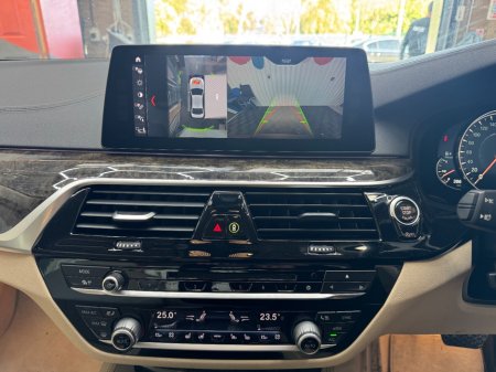 2018 BMW 5-Series - photo 11