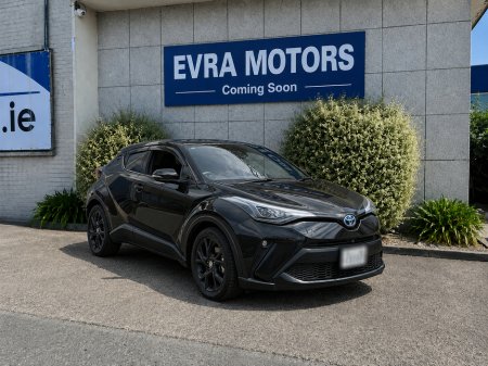 2023 Toyota C-HR SOL NERO AUTOMATIC HYBRID 1.8 PETROL //HIGH SPEC//LOW MILES//HALF LEATHER HEATED SEATS//REVERSE CAME