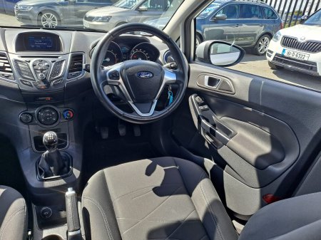 2017 Ford Fiesta - photo 18