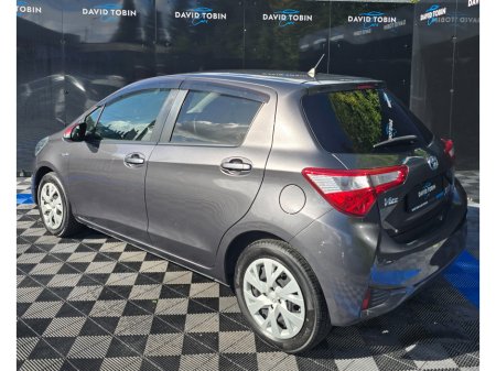 2019 Toyota Vitz - photo 15