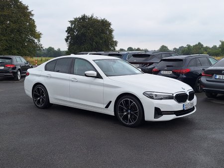2022 BMW 5-Series 520d SE (MHT)