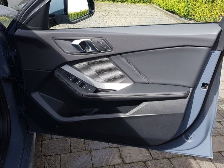 2026 BMW 1-Series - photo 21