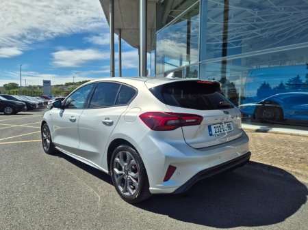 2023 Ford Focus - photo 3
