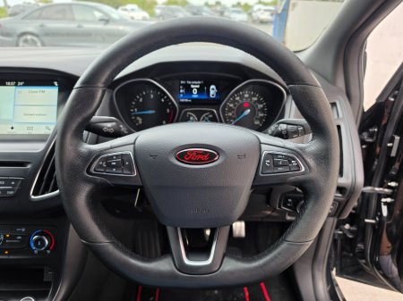 2017 Ford Focus - photo 37