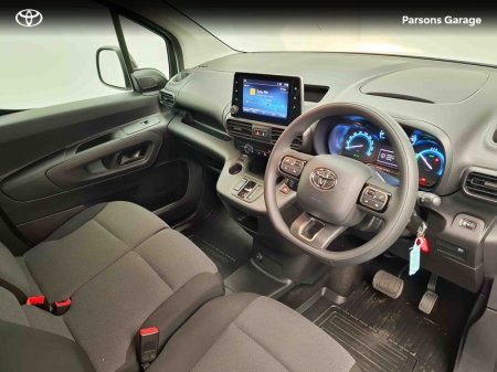 2025 Toyota Proace City - photo 6
