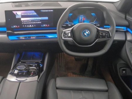 2025 BMW i5 - photo 5