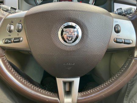 2011 Jaguar XF - photo 16