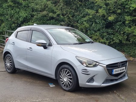 2017 Mazda Demio - photo 2