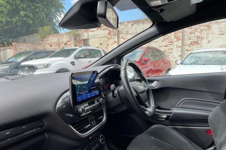 2020 Ford Fiesta - photo 18