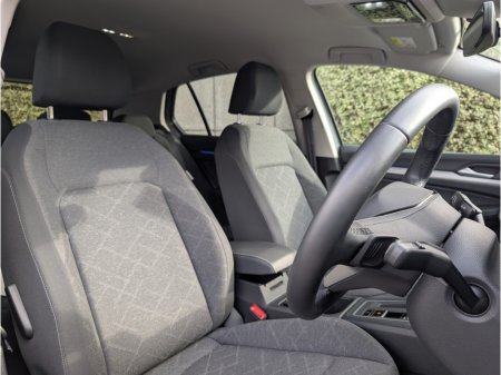 2024 Volkswagen Golf - photo 15