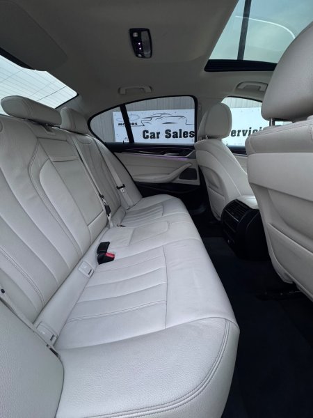 2017 BMW 5-Series - photo 14