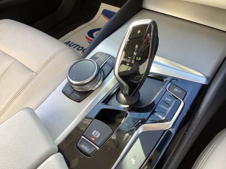 2017 BMW 5-Series - photo 19