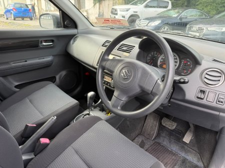 2010 Suzuki Swift - photo 14
