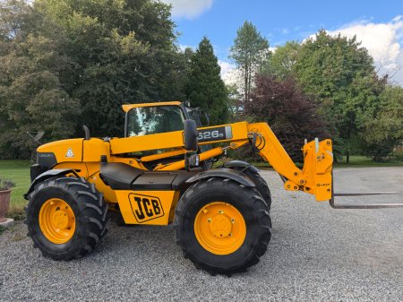 2005 JCB 526