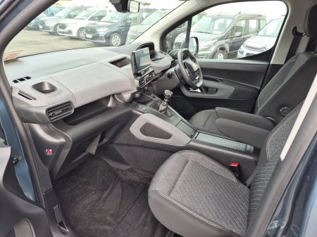 2024 Peugeot Rifter - photo 2