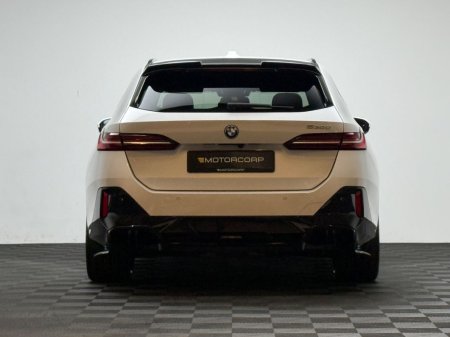 2025 BMW 5-Series - photo 6