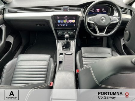 2020 Volkswagen Passat - photo 2