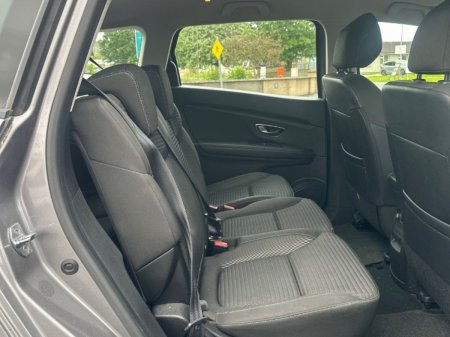 2020 Renault Grand Scenic - photo 15