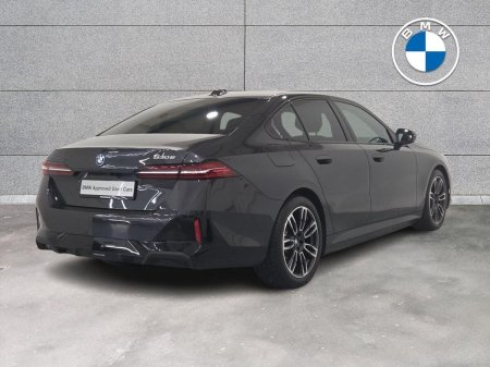 2026 BMW 5-Series - photo 25