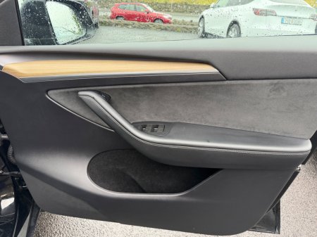 2023 Tesla Model Y - photo 13