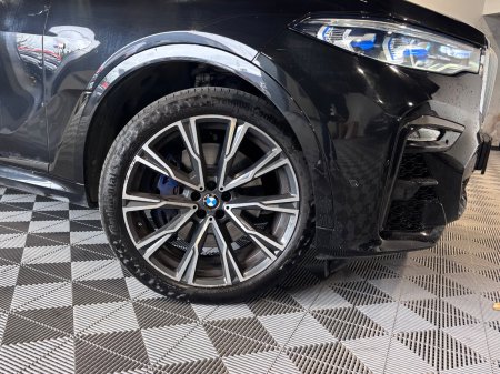 2019 BMW X7 - photo 21