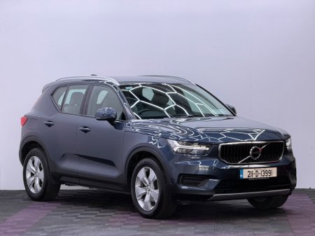 2021 Volvo XC40 T2 PET (129hp) Momentum Automatic