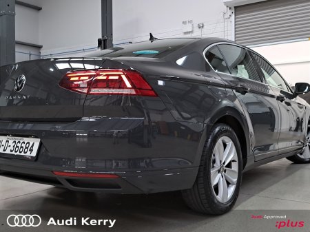 2021 Volkswagen Passat - photo 24