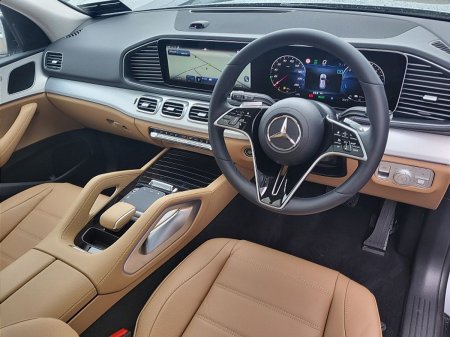 2027 Mercedes-Benz GLE - photo 2