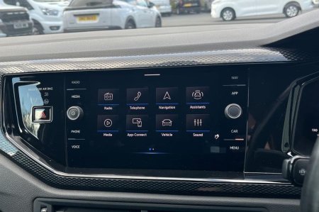 2025 Volkswagen Polo - photo 32