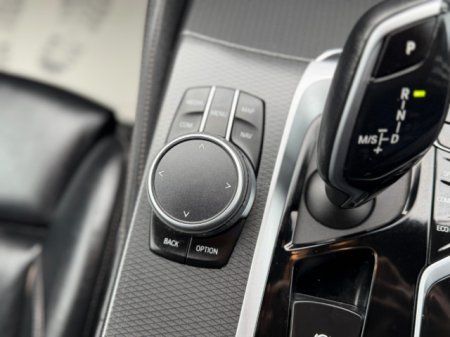 2022 BMW 5-Series - photo 24