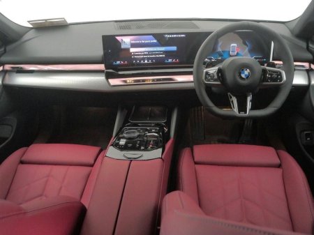 2026 BMW 5-Series - photo 4