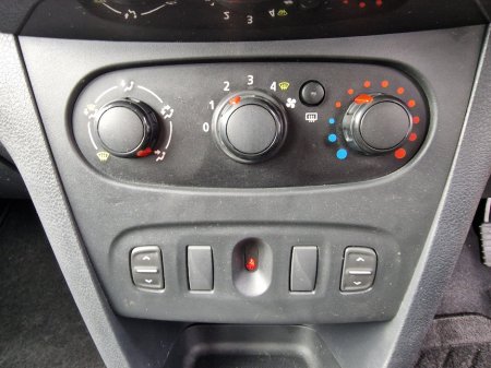 2014 Dacia Sandero Stepway - photo 19