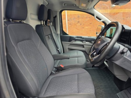 2025 Ford Transit Custom - photo 11