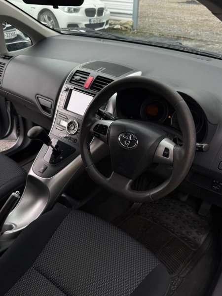 2011 Toyota Auris - photo 24