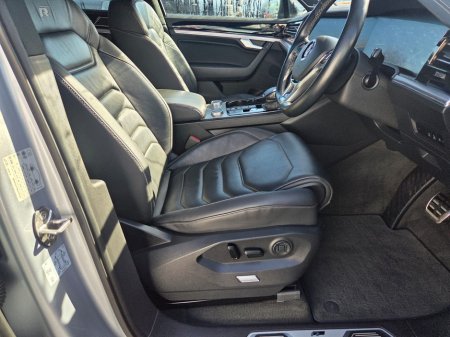 2020 Volkswagen Touareg - photo 4