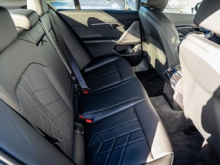 2025 BMW i5 - photo 7